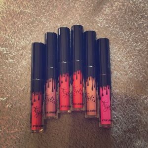 Kylie Jenner Birthday Hello 21 Mini kit